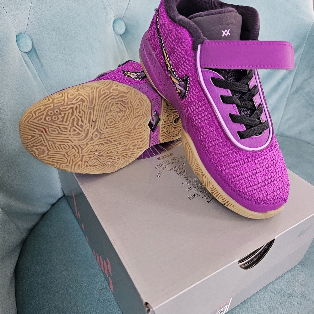 Childrens sneakers
